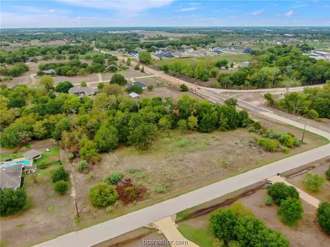 4079 Austins Lndg, Bryan, TX 77808 photo 2