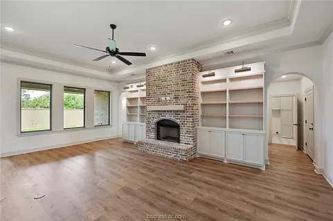 2124 Madden Cir, College Station, TX 77845