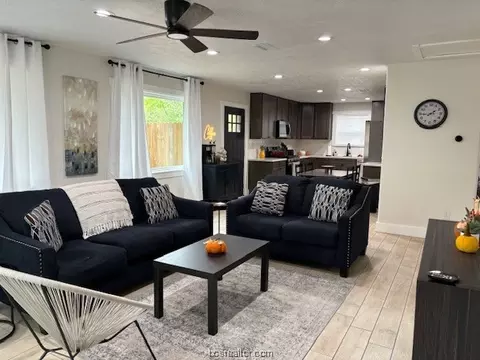 604 E 22nd St, Bryan, TX 77803 photo 3