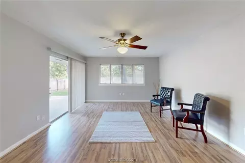 2103 Vinewood Dr, Bryan, TX 77802 photo 10