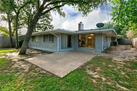 2103 Vinewood Dr, Bryan, TX 77802 photo 21