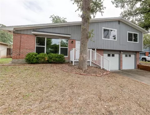 1413 Magnolia Dr, College Station, TX 77840