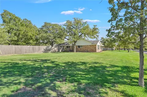 3505 Oak Ridge Dr, Bryan, TX 77802 photo 22