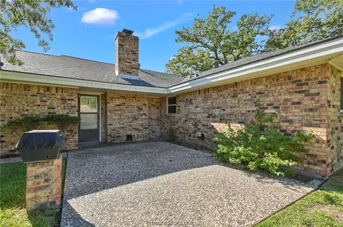 3505 Oak Ridge Dr, Bryan, TX 77802 photo 17