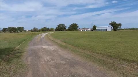 7858 Sunbelt Rd, Iola, TX 77861