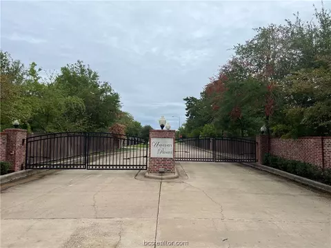 1022 Sanctuary Ct, College Station, TX 77840