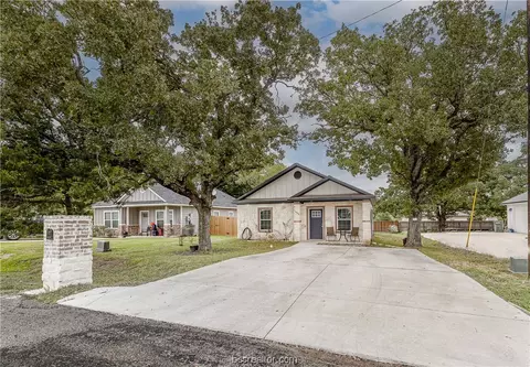 1404 Louis St, Bryan, TX 77803