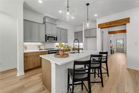 3476 Pointe Du Hoc Dr, Bryan, TX 77808