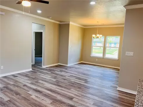 701 W 22nd St, Bryan, TX 77803 photo 10