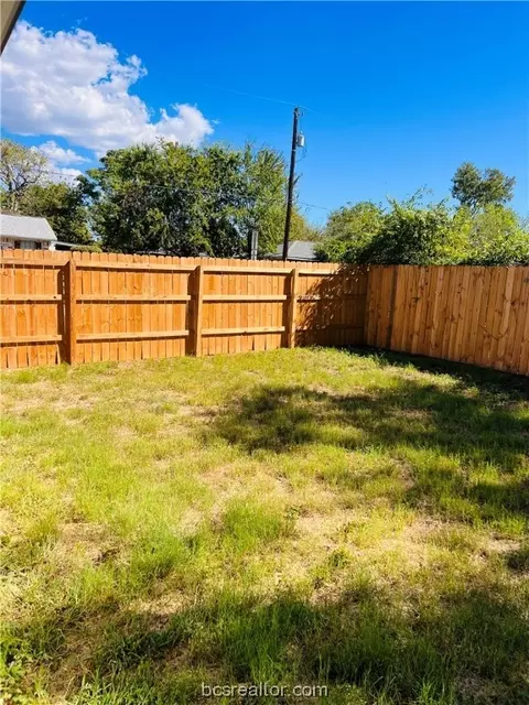 701 W 22nd St, Bryan, TX 77803 photo 7