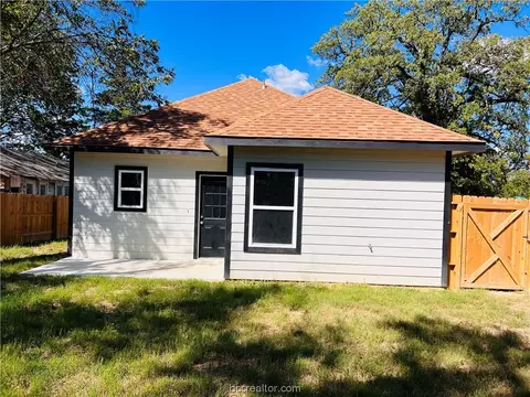 701 W 22nd St, Bryan, TX 77803 photo 5