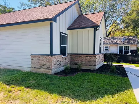 701 W 22nd St, Bryan, TX 77803 photo 2