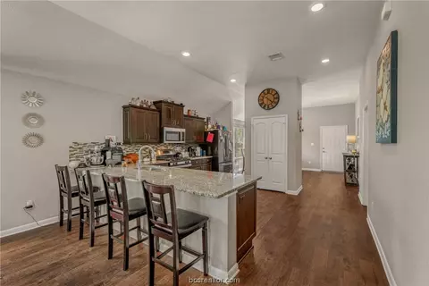 2128 Naples, Bryan, TX 77808 photo 9