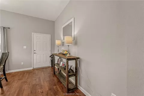 2128 Naples, Bryan, TX 77808 photo 4