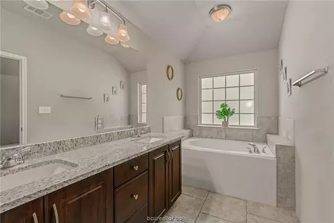 2128 Naples, Bryan, TX 77808 photo 18