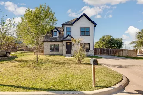 617 Banks St, College Station, TX 77840