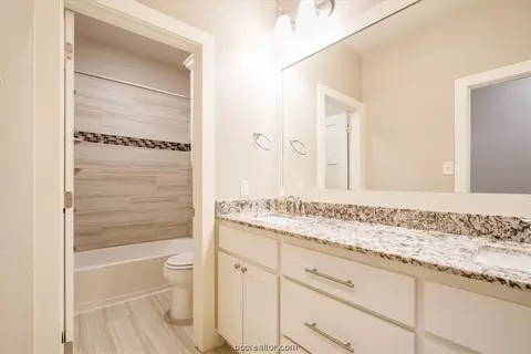 1902 Debbie Dr, Bryan, TX 77802 photo 37