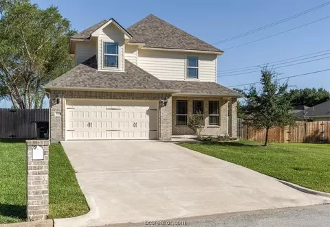 1902 Debbie Dr, Bryan, TX 77802