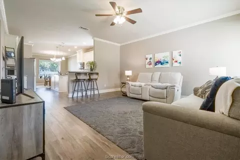 1902 Debbie Dr, Bryan, TX 77802 photo 9