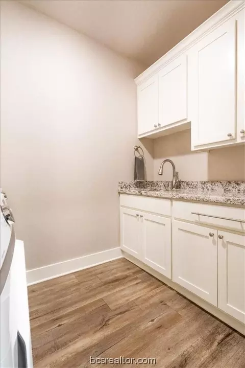 1902 Debbie Dr, Bryan, TX 77802 photo 40