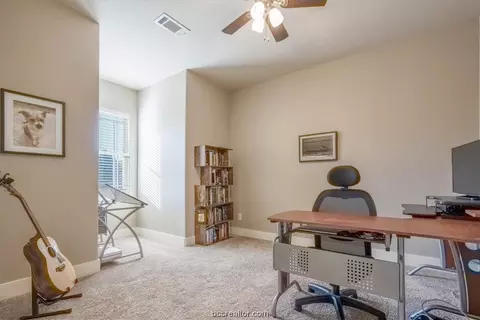 1902 Debbie Dr, Bryan, TX 77802 photo 32