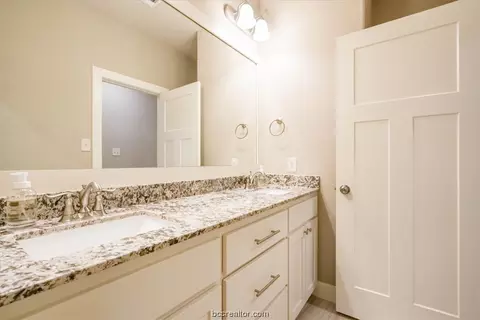 1902 Debbie Dr, Bryan, TX 77802 photo 36