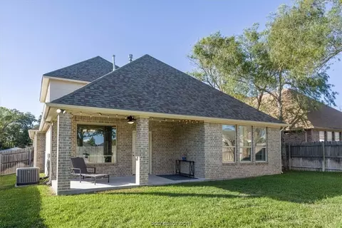 1902 Debbie Dr, Bryan, TX 77802 photo 6