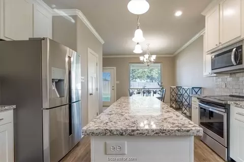 1902 Debbie Dr, Bryan, TX 77802 photo 14