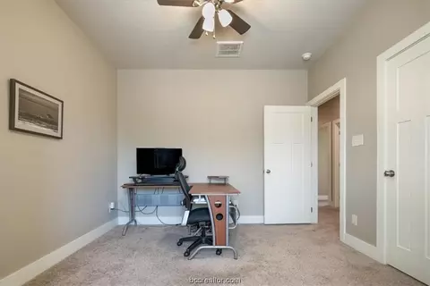 1902 Debbie Dr, Bryan, TX 77802 photo 31