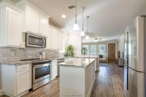 1902 Debbie Dr, Bryan, TX 77802 photo 15