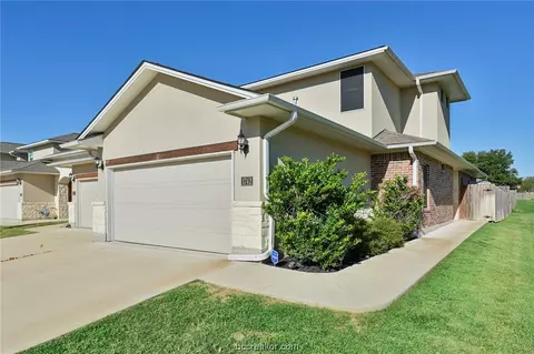 1742 Heath Dr, College Station, TX 77845