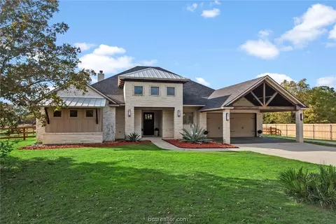 8877 Green Br, Bryan, TX 77808