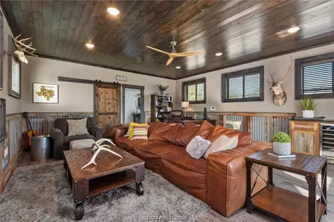 8877 Green Br, Bryan, TX 77808 photo 40