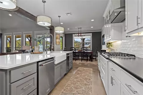 8877 Green Br, Bryan, TX 77808 photo 8