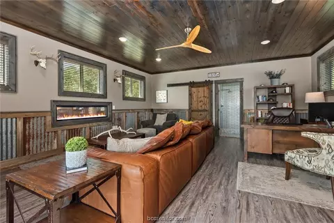 8877 Green Br, Bryan, TX 77808 photo 41