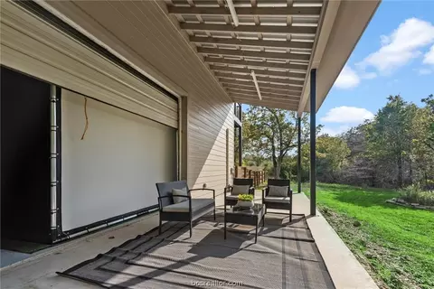 8877 Green Br, Bryan, TX 77808 photo 39