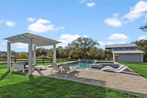 8877 Green Br, Bryan, TX 77808 photo 28