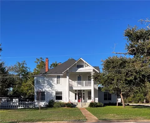 314 N Calvert St, Franklin, TX 77856
