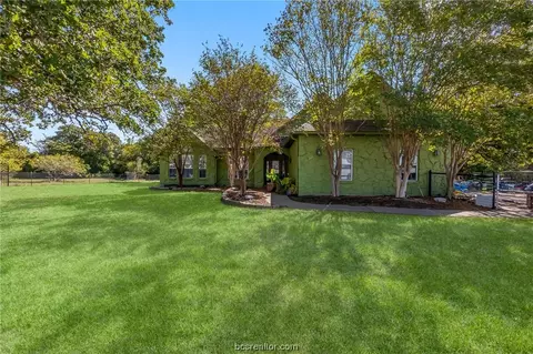 3066 Old Reliance Rd, Bryan, TX 77808