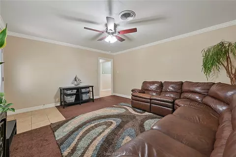 2502 Morris Ln, Bryan, TX 77802 photo 9
