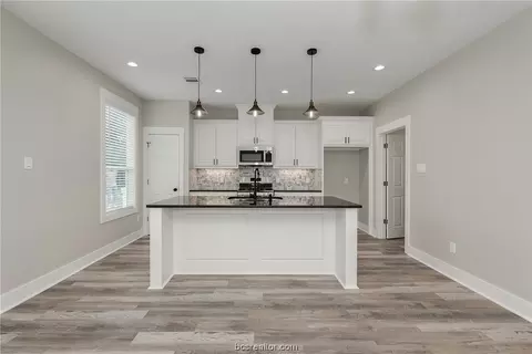 1201 Pear St, Bryan, TX 77803