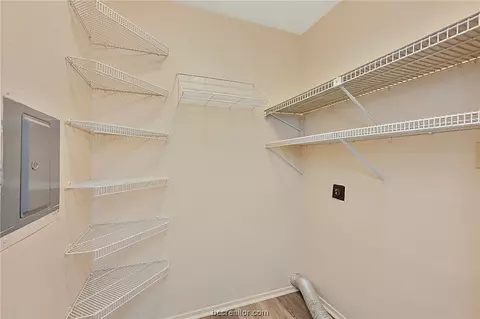 2100 Windsor Drive 13, Bryan, TX 77802 photo 9