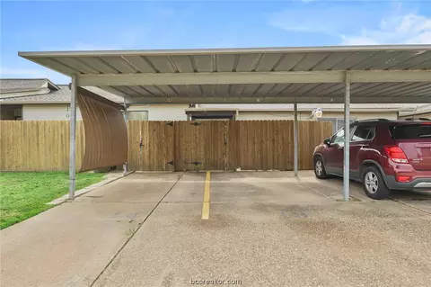 2100 Windsor Drive 13, Bryan, TX 77802 photo 17
