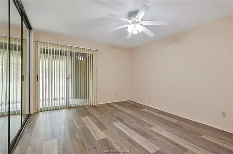 2100 Windsor Drive 13, Bryan, TX 77802 photo 12