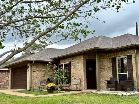 2525 Pinon Ct, Bryan, TX 77802 photo 2