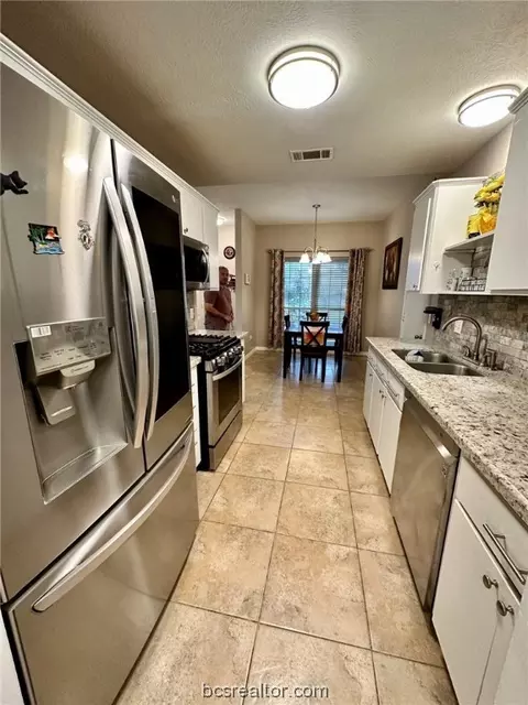 2525 Pinon Ct, Bryan, TX 77802 photo 7