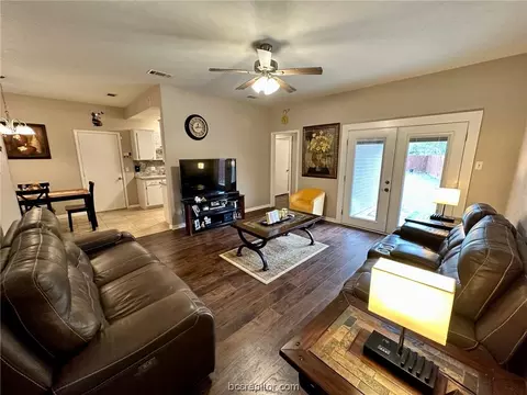 2525 Pinon Ct, Bryan, TX 77802 photo 13