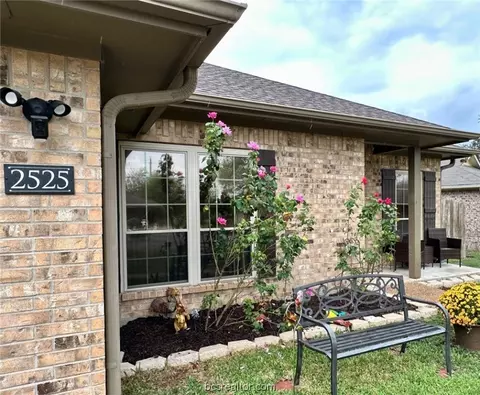2525 Pinon Ct, Bryan, TX 77802 photo 3