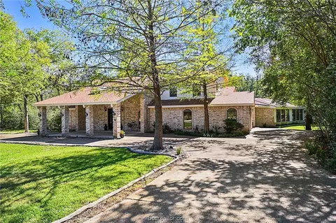 4591 Sandpiper Cv, College Station, TX 77845
