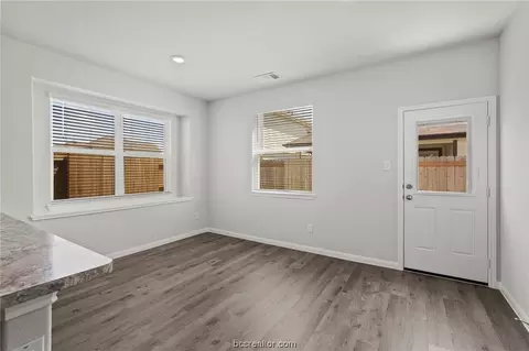 994 Harper Ln, Bryan, TX 77803 photo 11